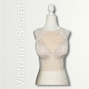 Victoria's Secret • 34DD Lined Demi Crop Top Bustier